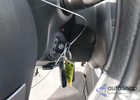 2009 Nissan Versa 1.8S из США, поврежденный, VIN 3N1BC13E39L453674